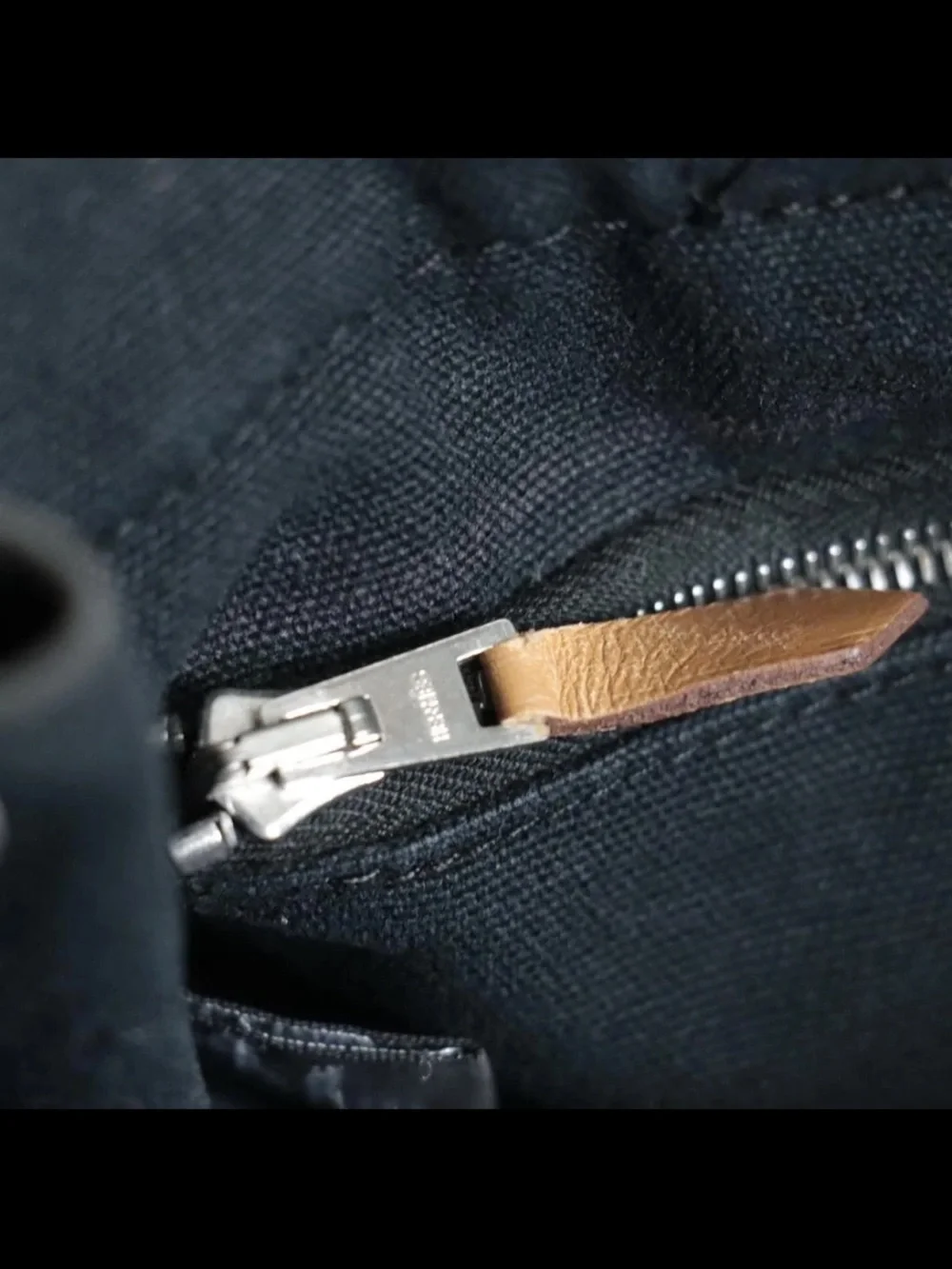 Hermes compact messenger